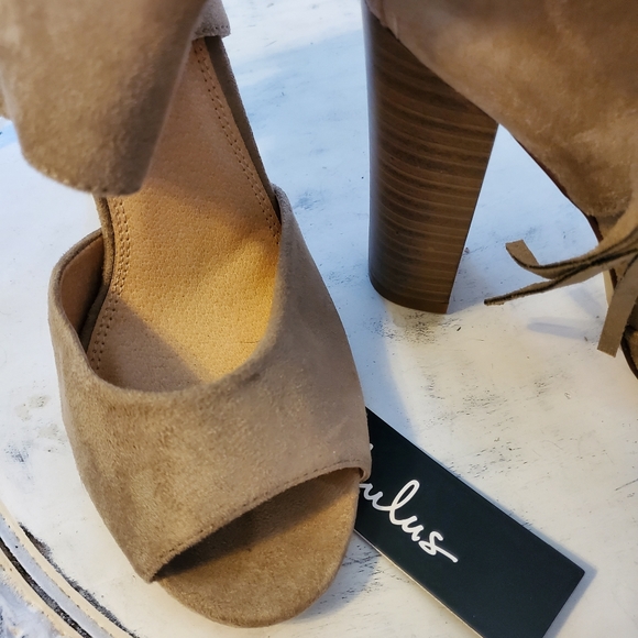 Suede zippered heeled ankle booties, open toed - Picture 4 of 5